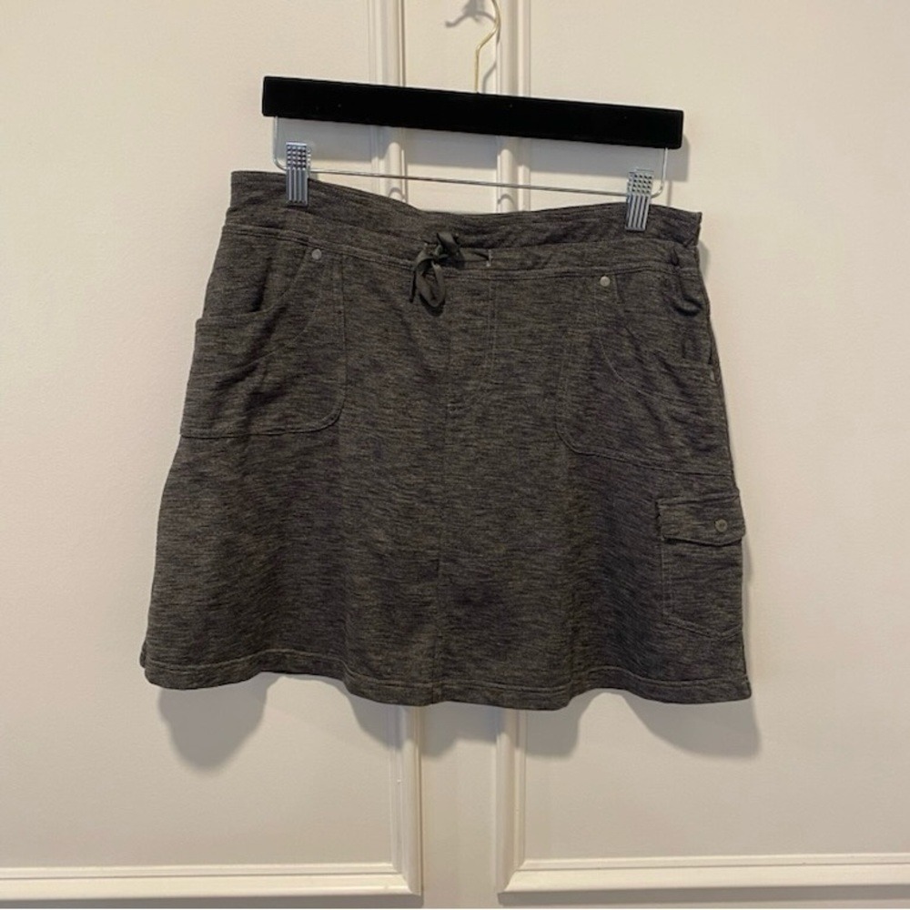 Kuhl Women's Heather Gray Stretch Knit side pockets Skort Size L